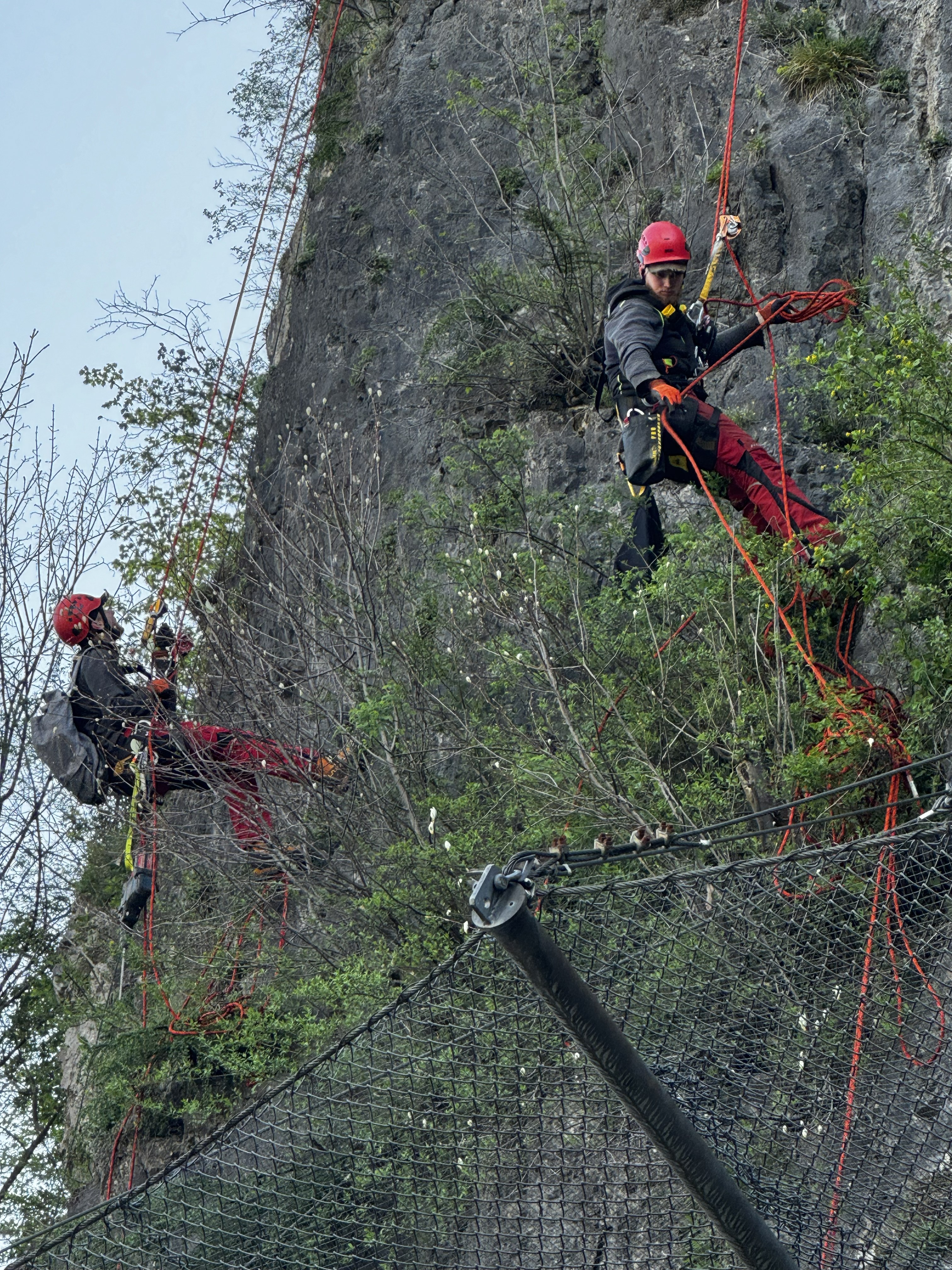Festung Kufstein mit Sensoren an der historischen Mauer